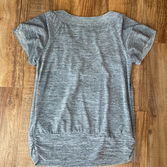 AB studio gray short sleeve v neck top with gold embellishments size small - Picture 3 of 4